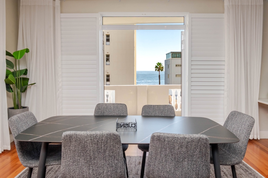 3 Bedroom Property for Sale in Sea Point Western Cape